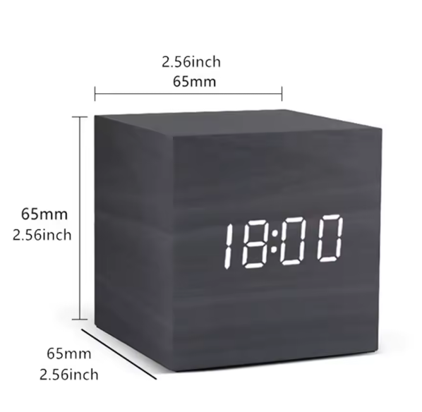 Square Wooden Retro LED Digital Alarm Clock, Voice Control, Snooze Function, Luminous Desk and Table Decoration