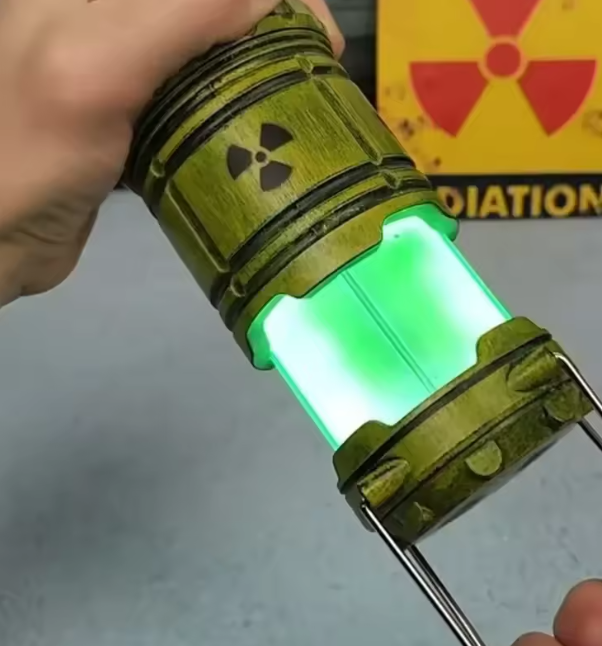 Mini Nuclear Reactor Simulation Flashlight, Handheld Gift Lamp, Camping Light, Halloween Gift, Night Light, Glowing Home Decoration